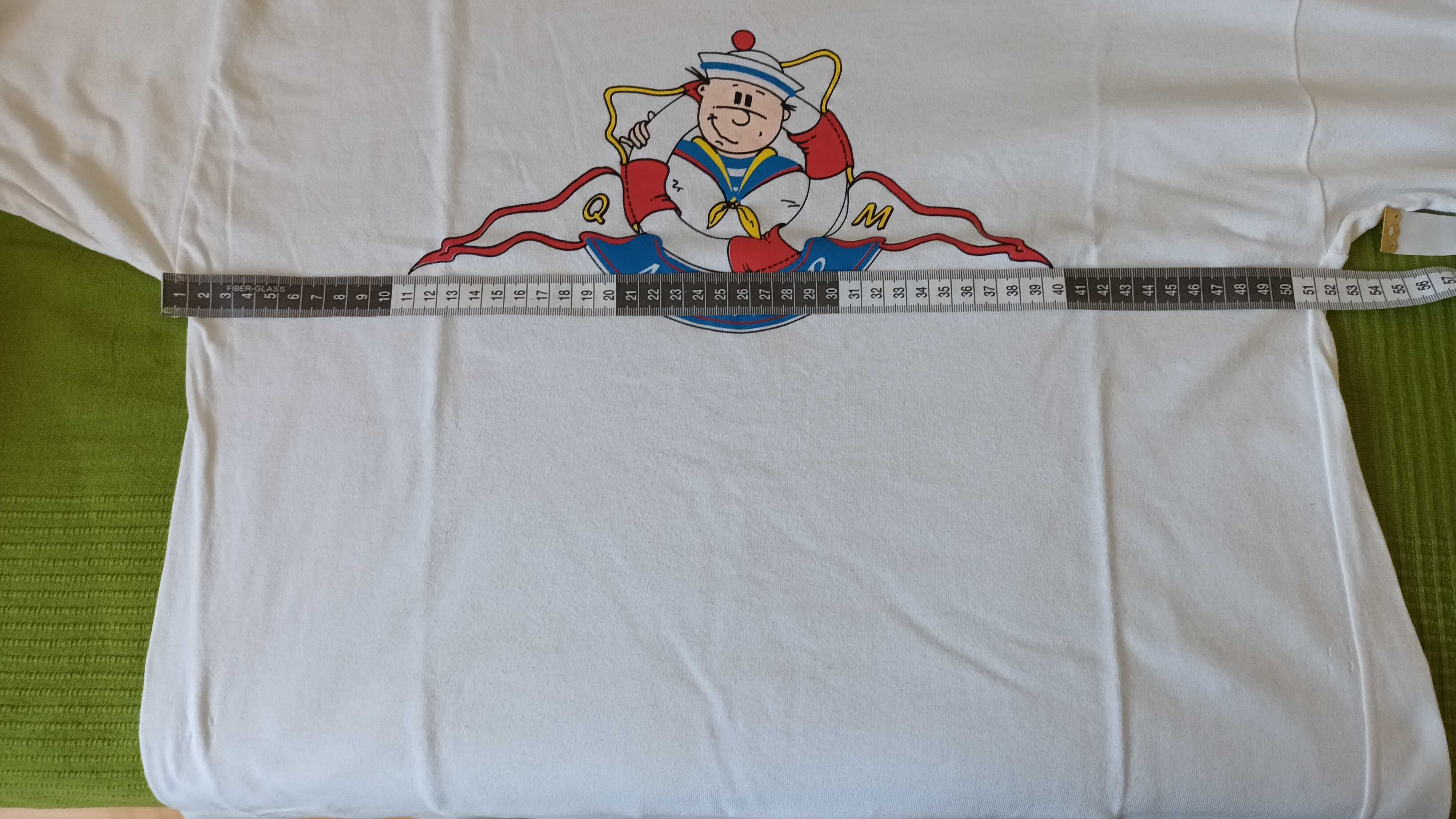 T-shirt branca da Quebramar