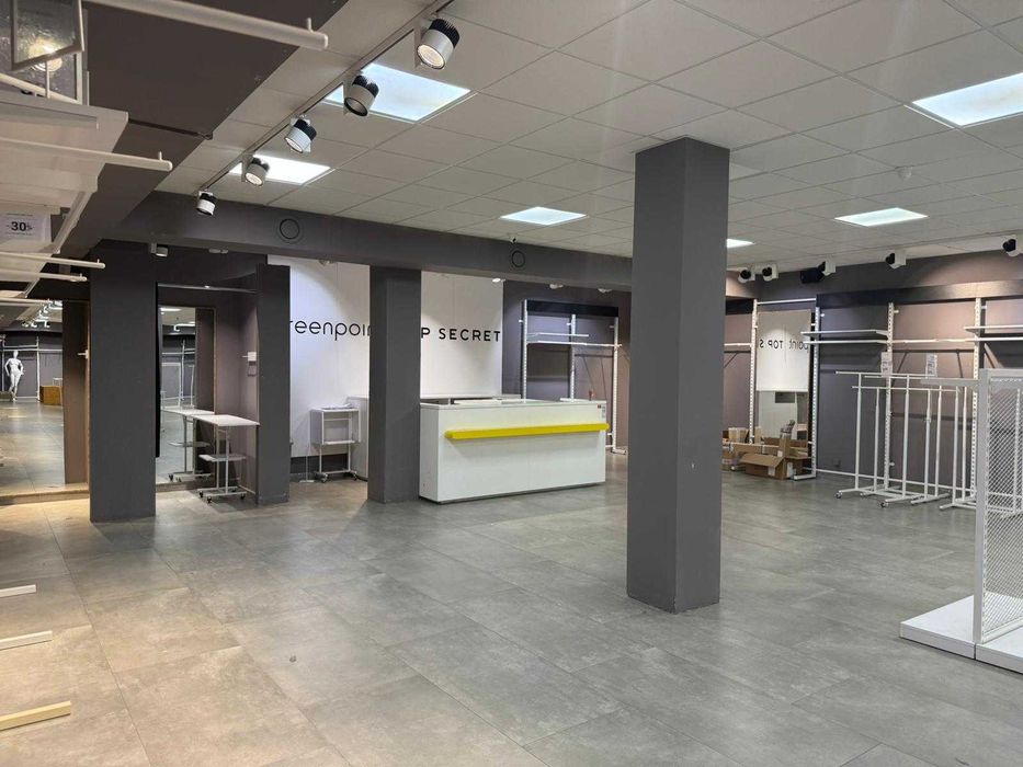 Meble Sklepowe - wyposażenie sklepu 50 style 250mkw