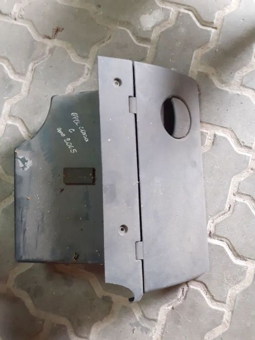 Porta luvas opel corsa c