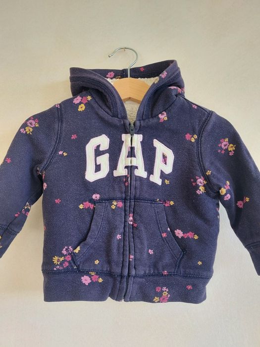 Ocieplana bluza dla dziewczynki GAP z kapturem  • r. 68/74