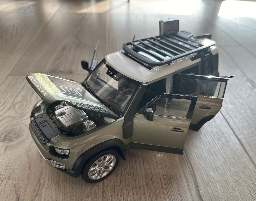 Модель моделька 1:18 1/18 Land Rover Defender