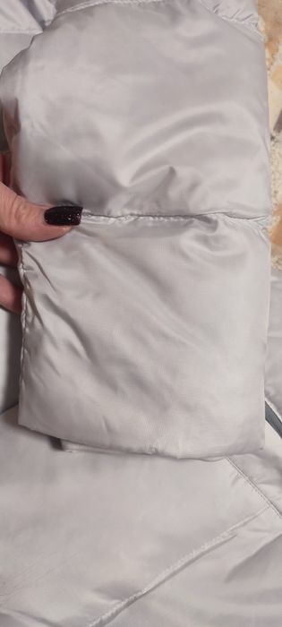 Женский пуховик Reebok р .S