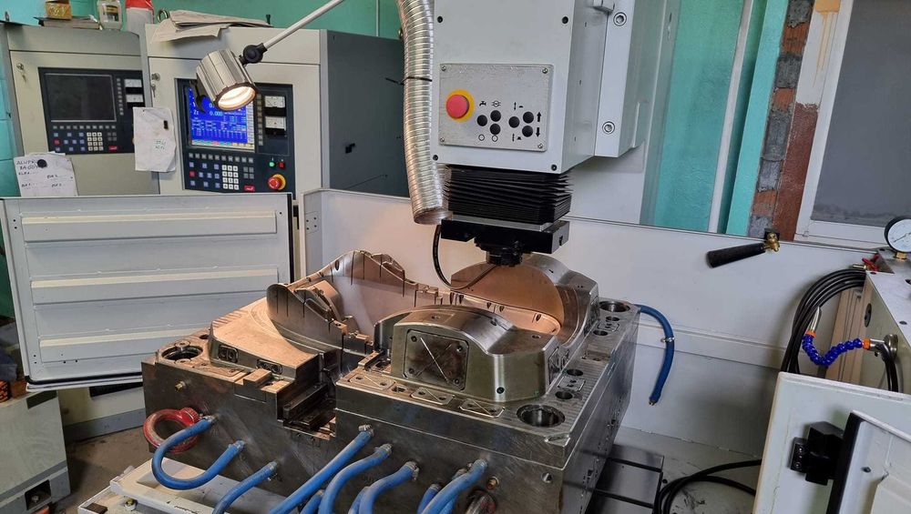 Formy wtryskowe, obróbka CNC, elektrodrążenie, cięcie drutem