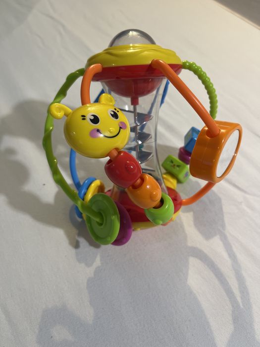 Kula grzechotka sensoryczna dla dziecka