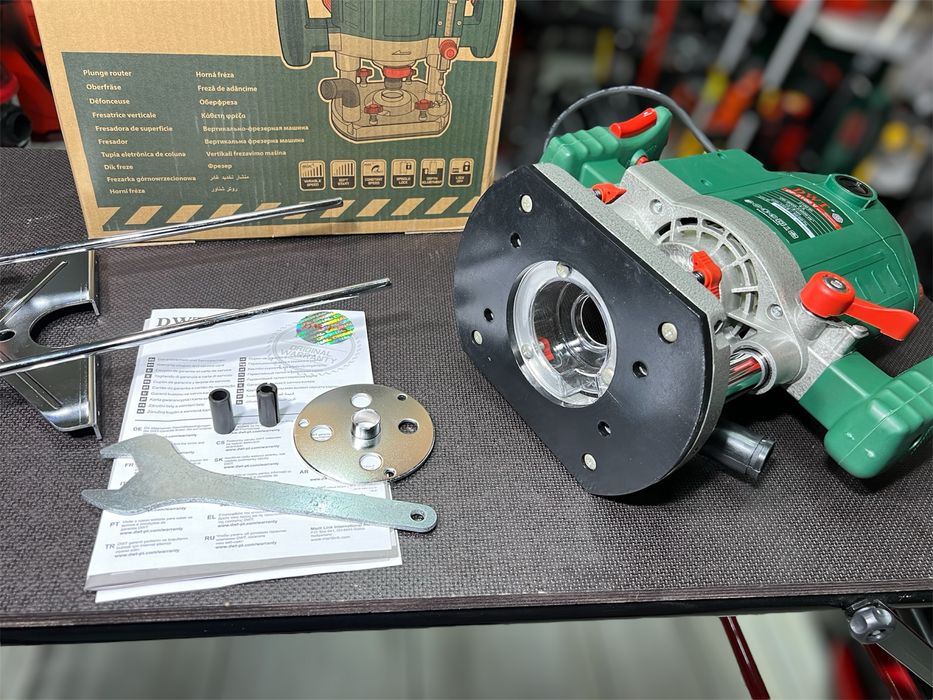 Фрезер DWT OF-2100 V Плавный пуск 2100 Вт Стабилизация оборотов