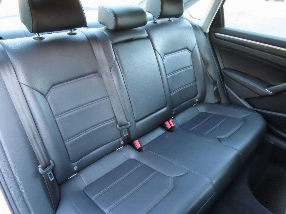 Volkswagen Passat SE      2016