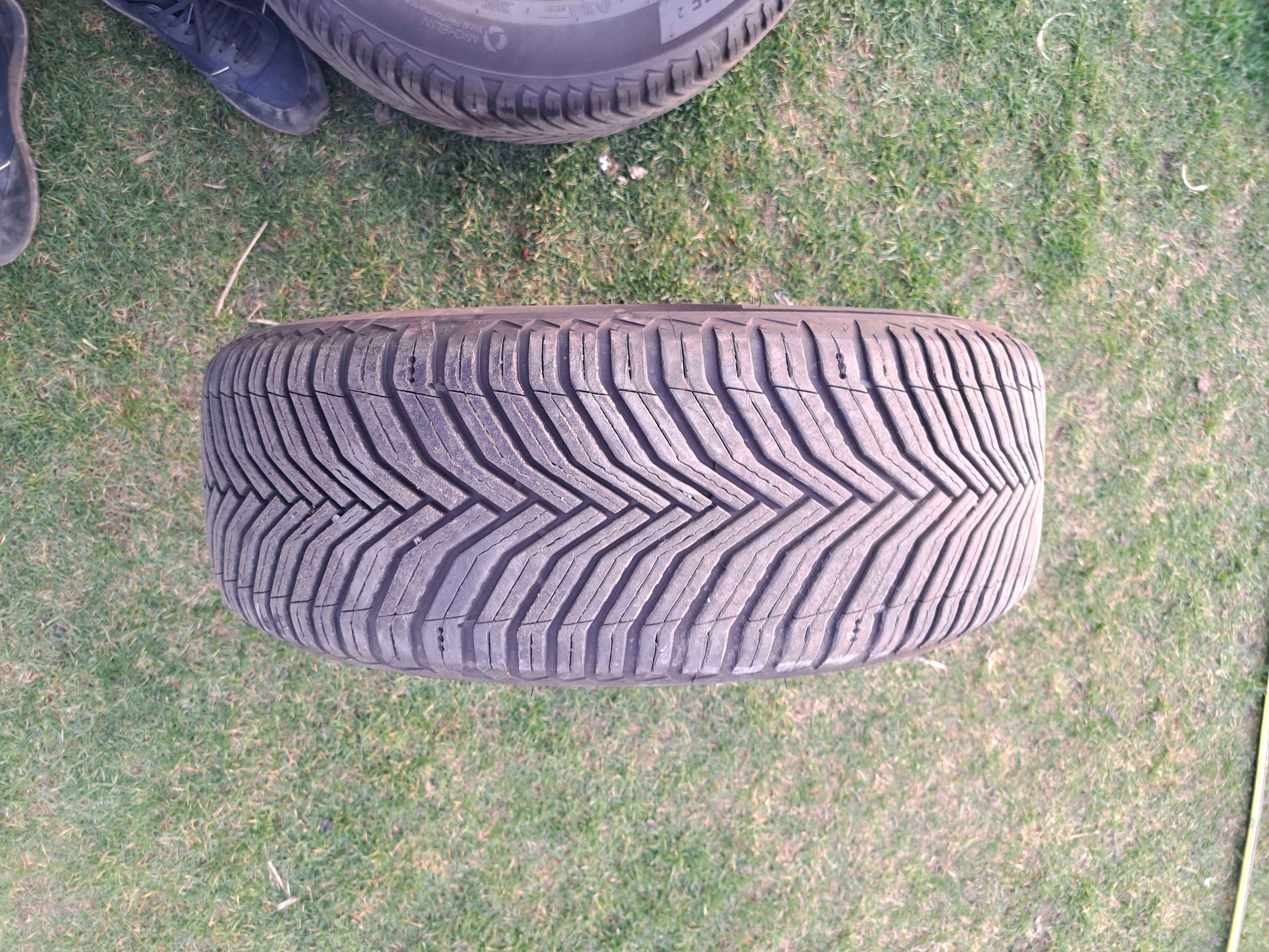 Felgi z oponami wielosezonowymi kia sportage V 235/55 r 18 idealne