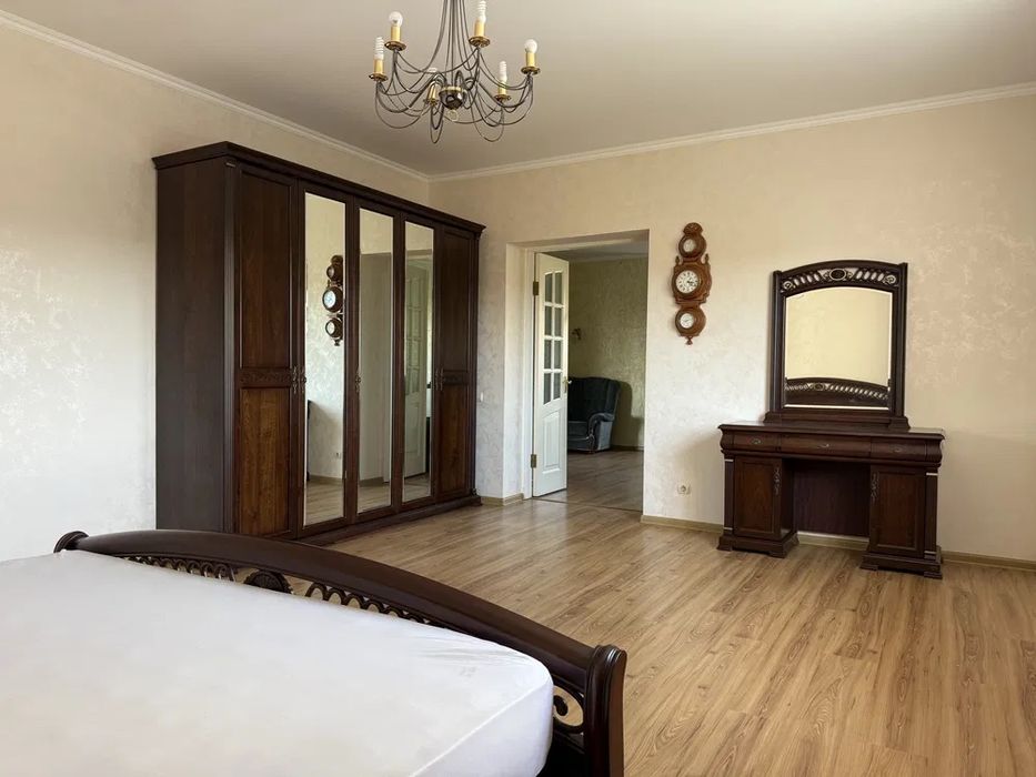 Будинок під Києвом поруч | 414м2| 24 сотки| Крюківщина поруч з ОЗЕРОМ