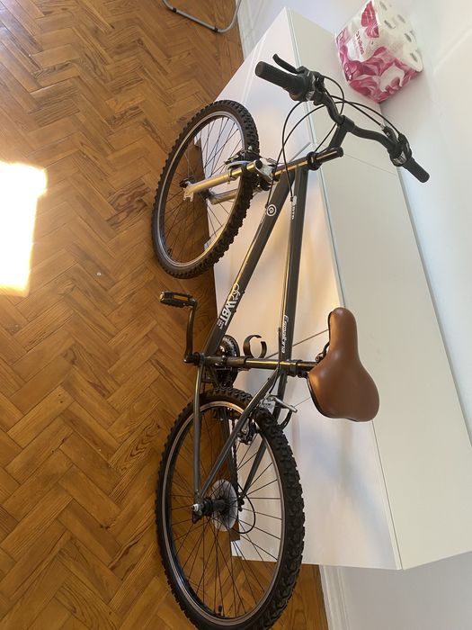 Bicicleta nova,usada poucas vezes