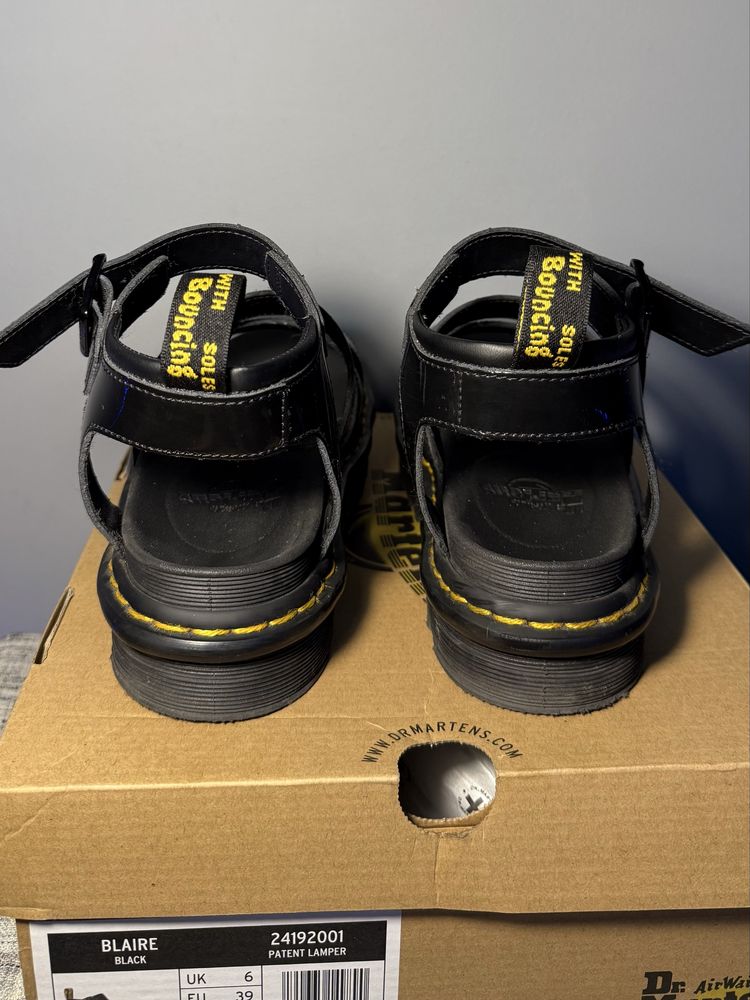 Босоніжки Dr. Martens/ Босоніжки Мартінс