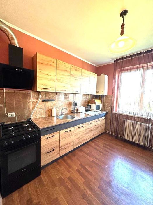 2х кімнатна квартира на 8 Березня - окремі спальні