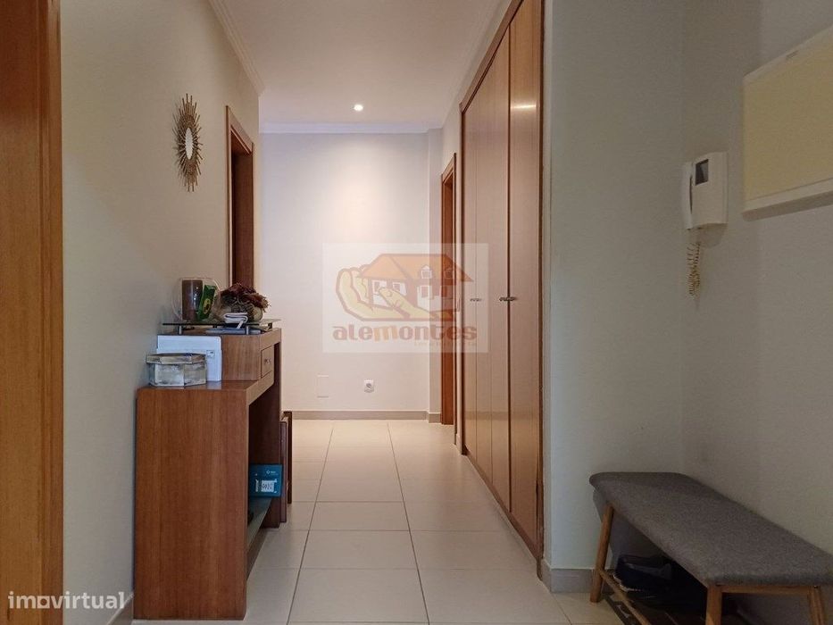 Espaçoso apartamento com 3 quartos - centro