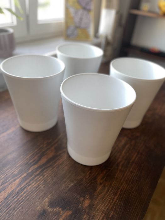 Osłonka doniczka biała - elegancka