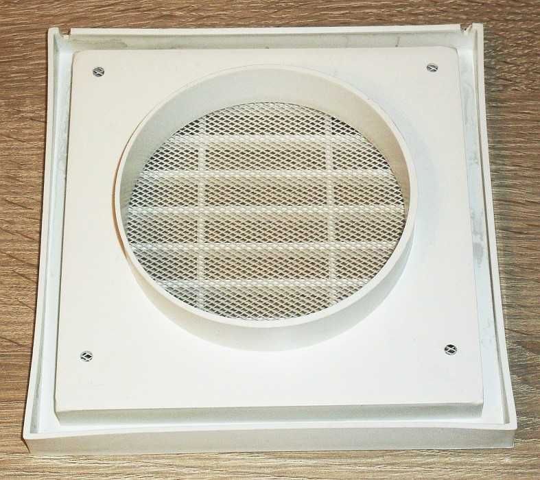 Kratka wentylacyjna 158 x 158 mm z siatką, kołnierzem fi 100 mm