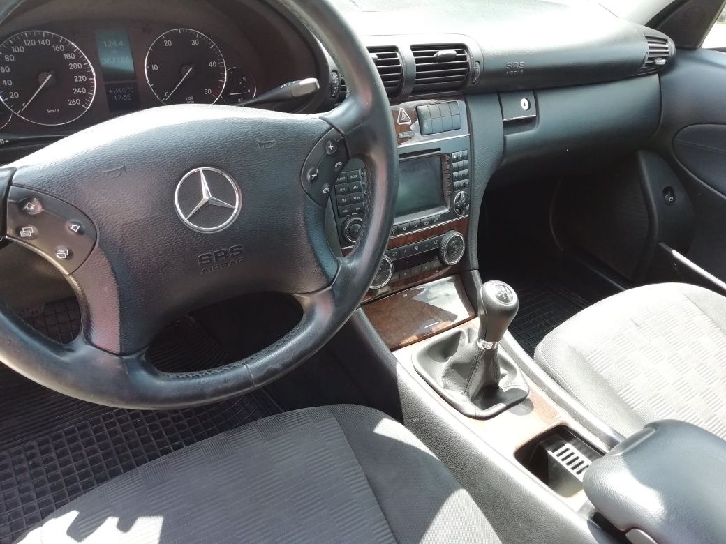 Mercedes C220 cdi (150cv) Dezembro 2004