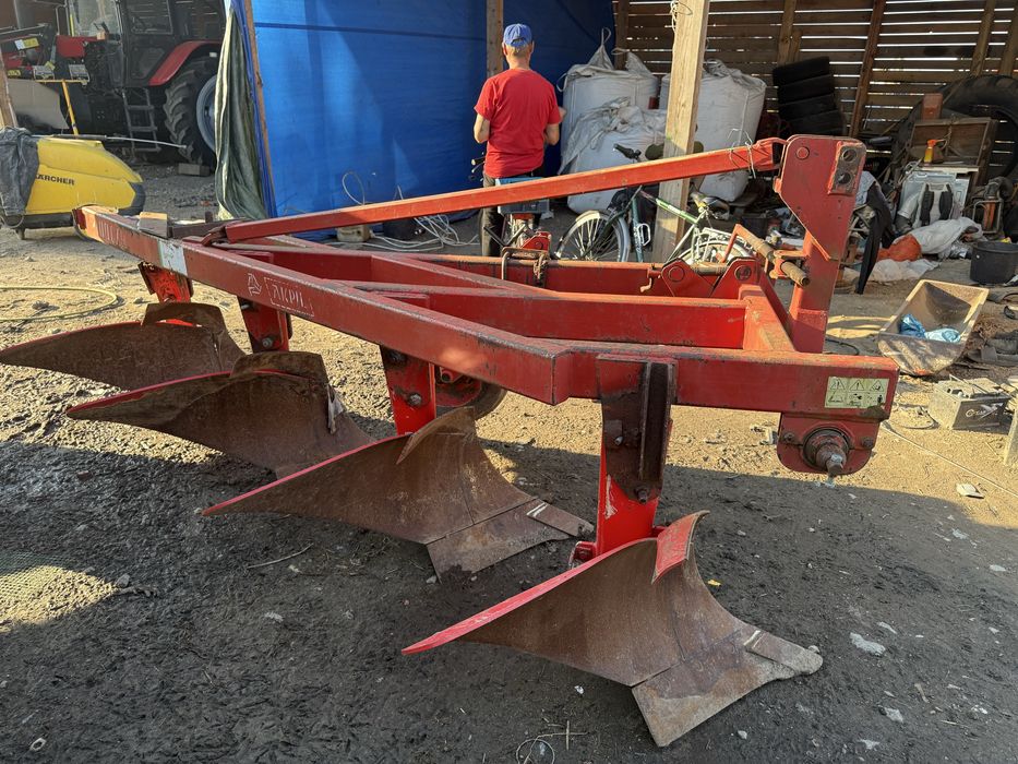 Pług 4 skibowy Aphil CZH 400