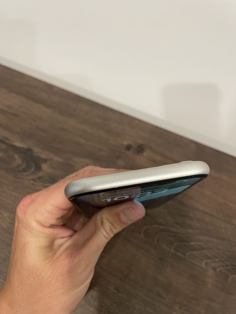 Iphone 11 128Gb bat 100%
