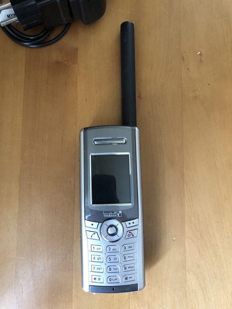 Супутниковий телефон Thuraya so-2520 (супутник + GSM)