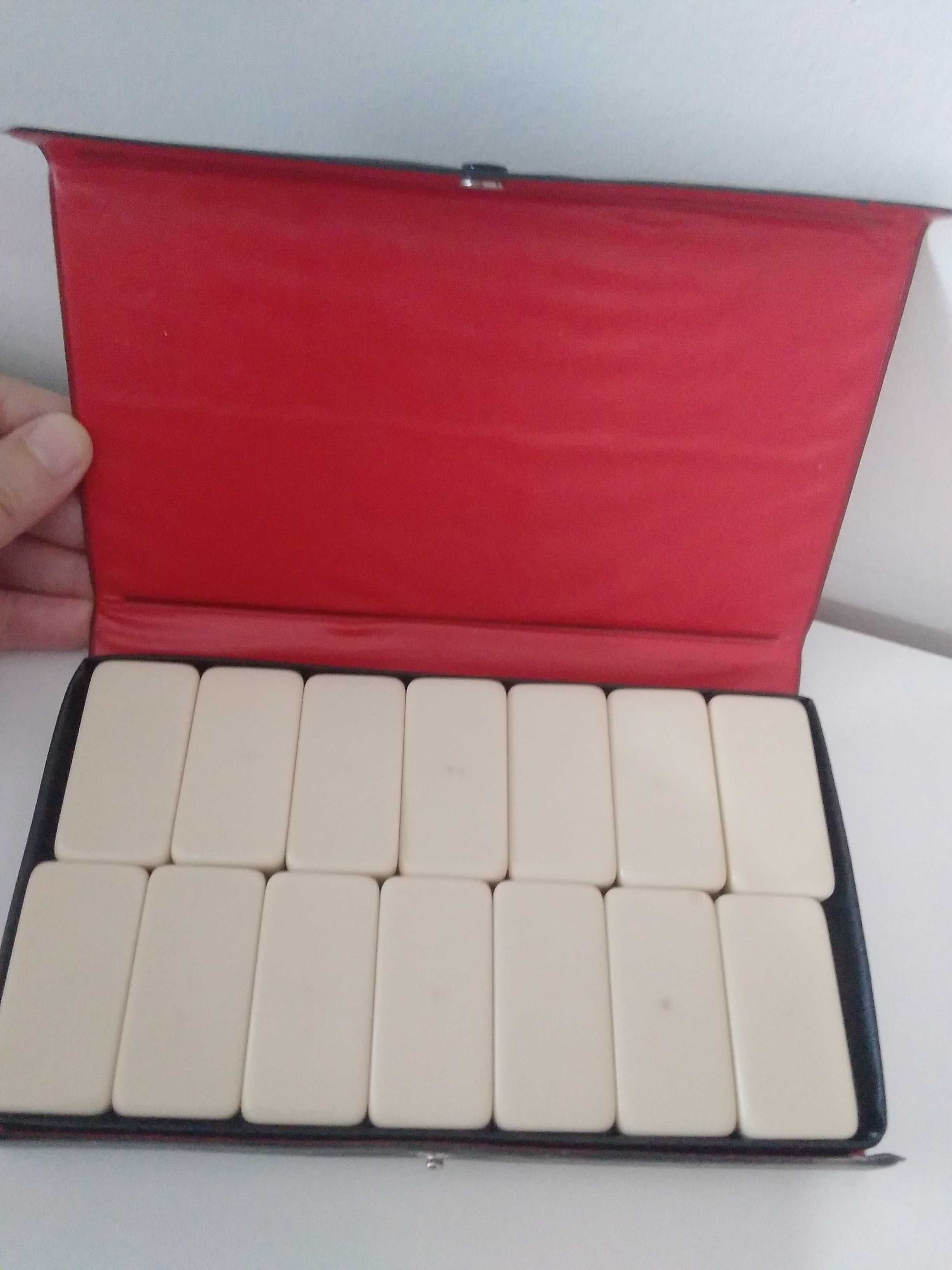 Jogo clássico de Domino / double six game.