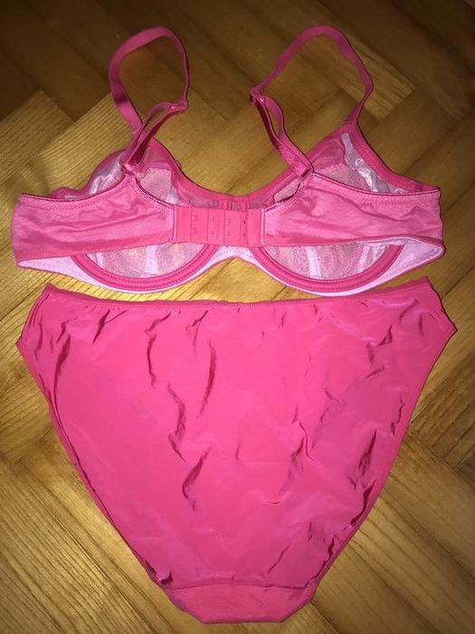 Chantelle-розкішний комплект білизни! верх-75b, низ-s/m!