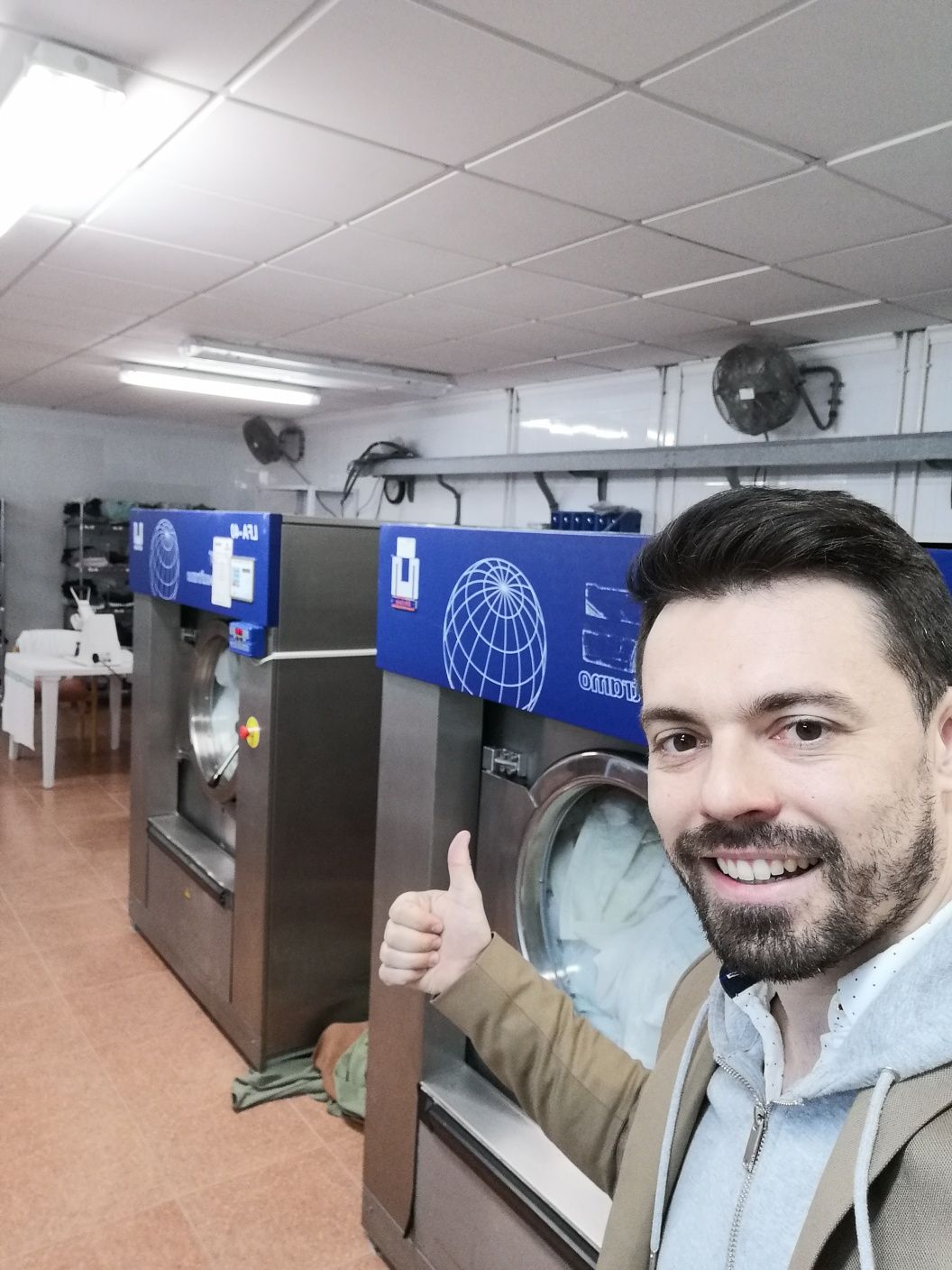 Máquina de lavar roupa / lavandaria industrial/ self service