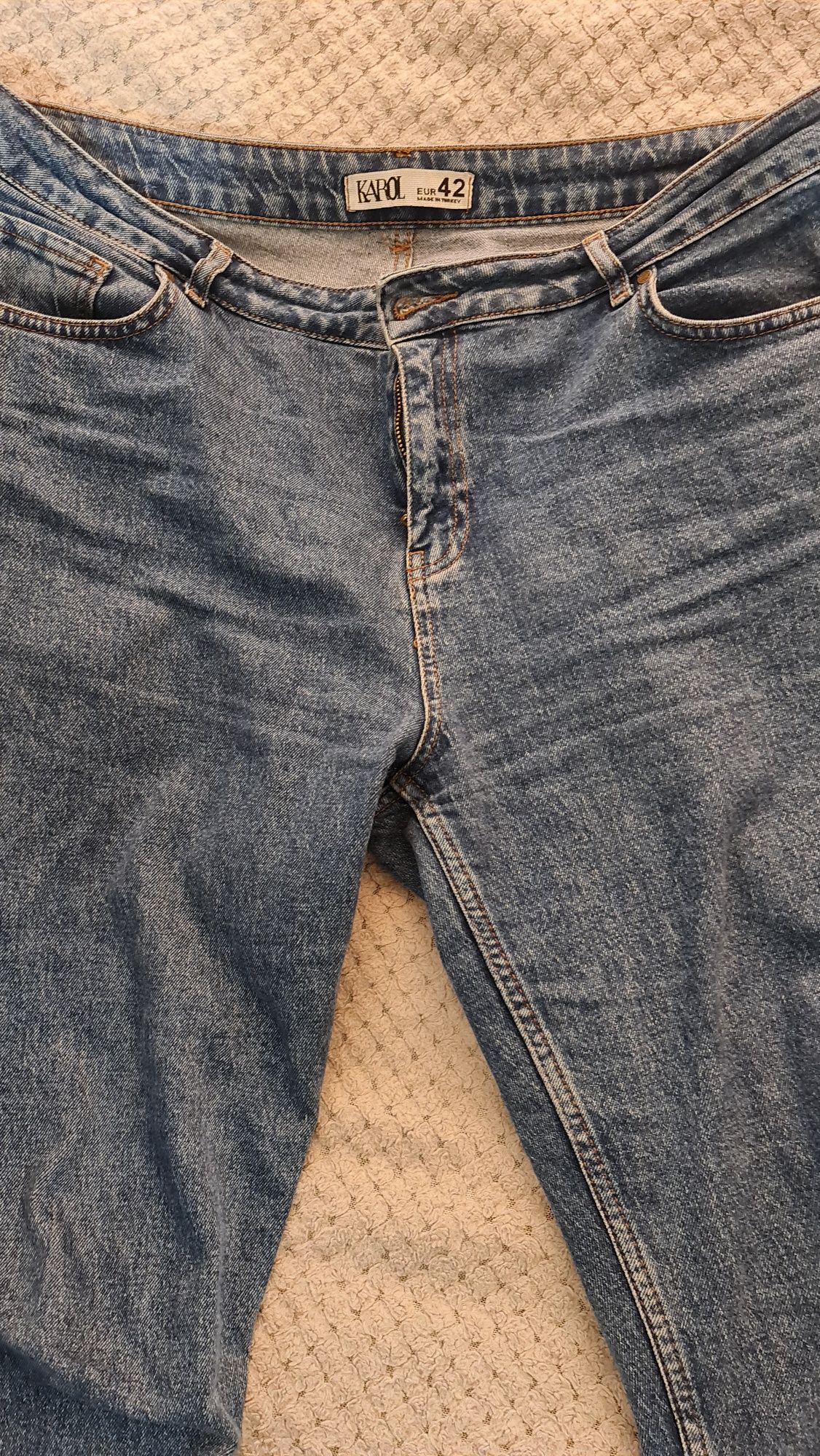 Продам б/у джинси 42розмір KAROL