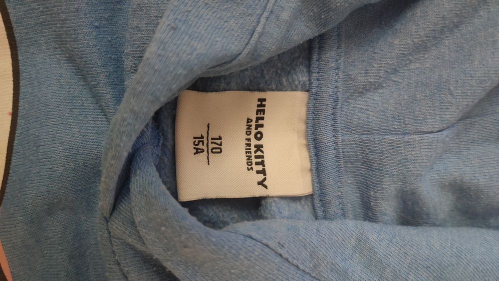 Bluza z kapturem i spodnie dresy 158