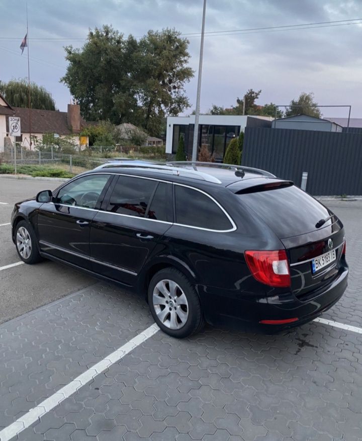 Skoda SUPERB 1.6tdi 2011