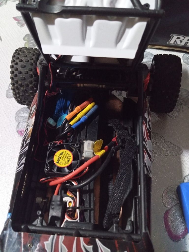 150€ WLToys 124016 v2