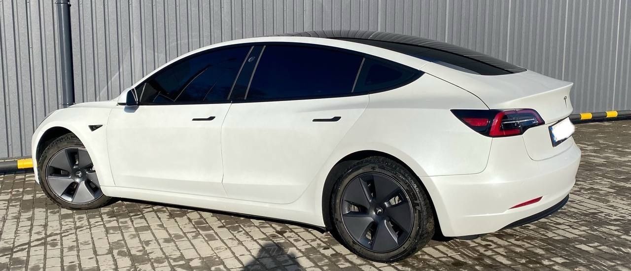 Продам Tesla Model 3