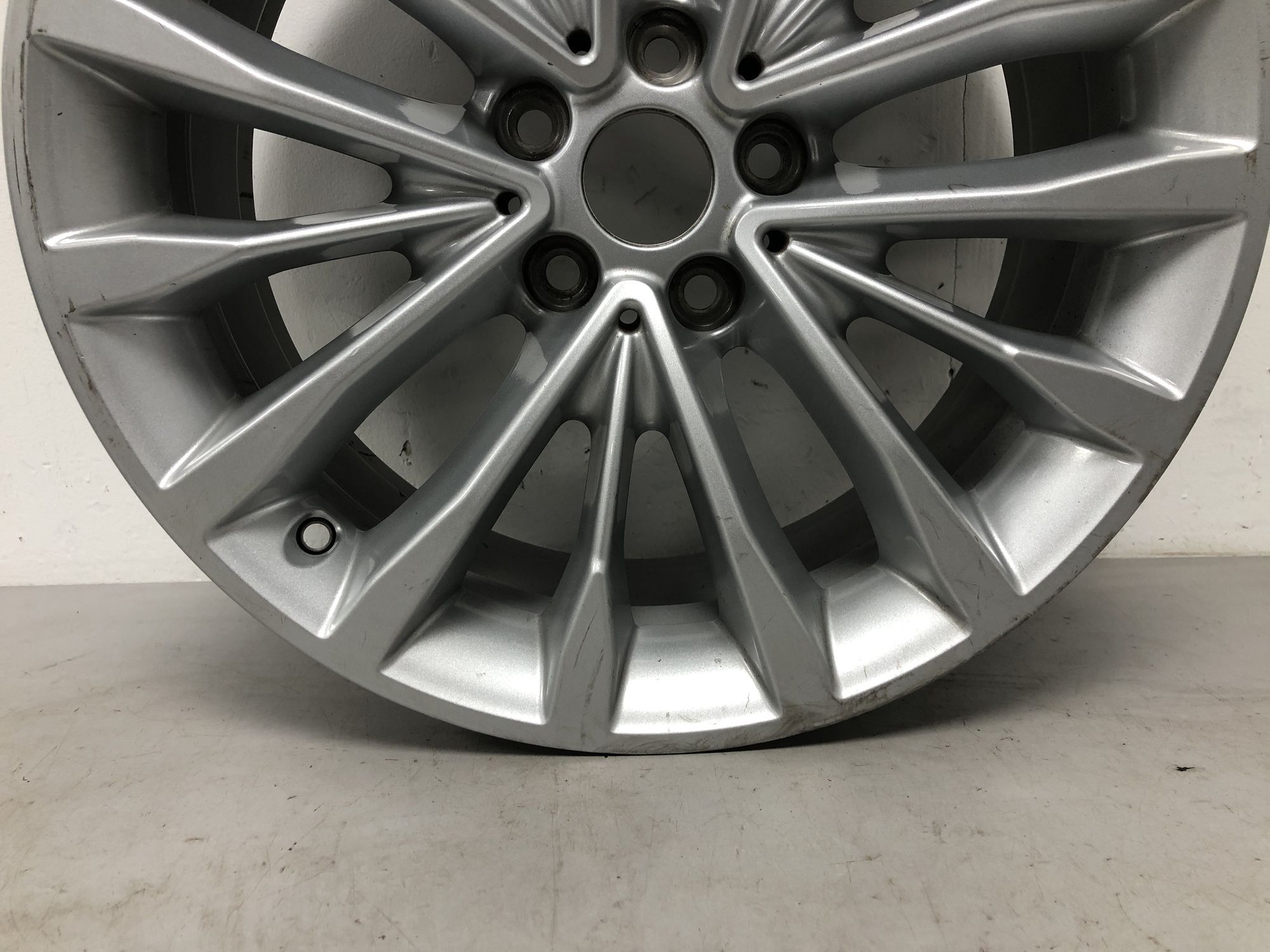 Колісний диск 8J R18 ET30 BMW 5 G30 2017-