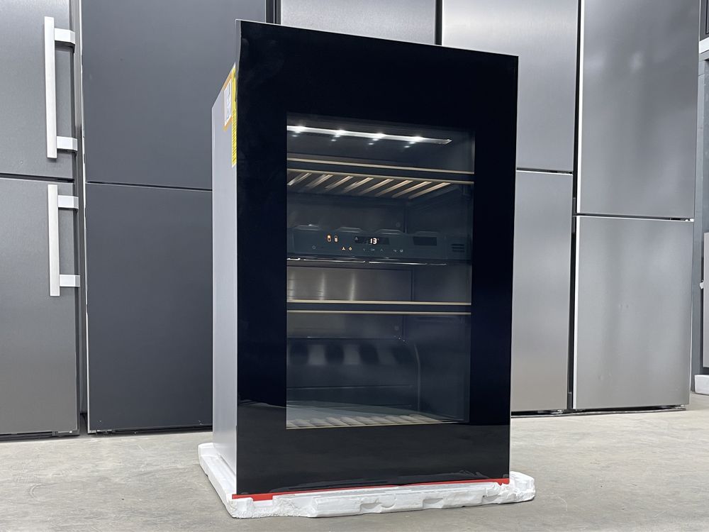 Вбудований холодильник / винна шафа  KWT 6422 iG см висотою