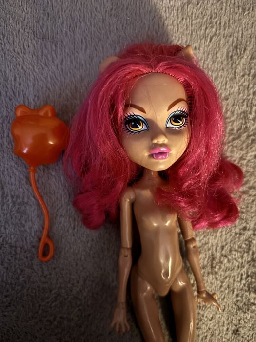 Лялька хоулін вульф шкільна ярмарка