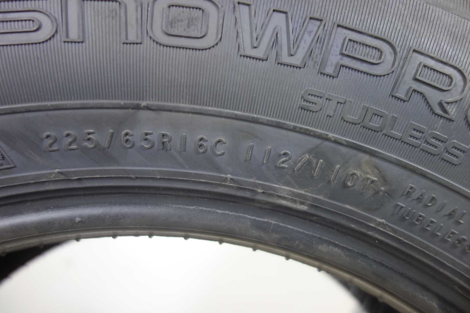 NOWE Opony zimowe 225/65/16C - NOKIAN Snow Proof C