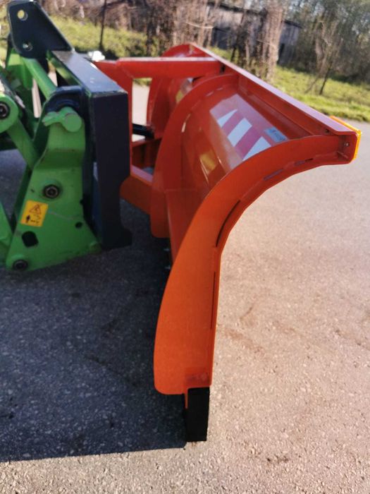 Pług do śniegu do ładowacza czołowego tura  euro ramkę 1,5m 2m 2,5m 3m