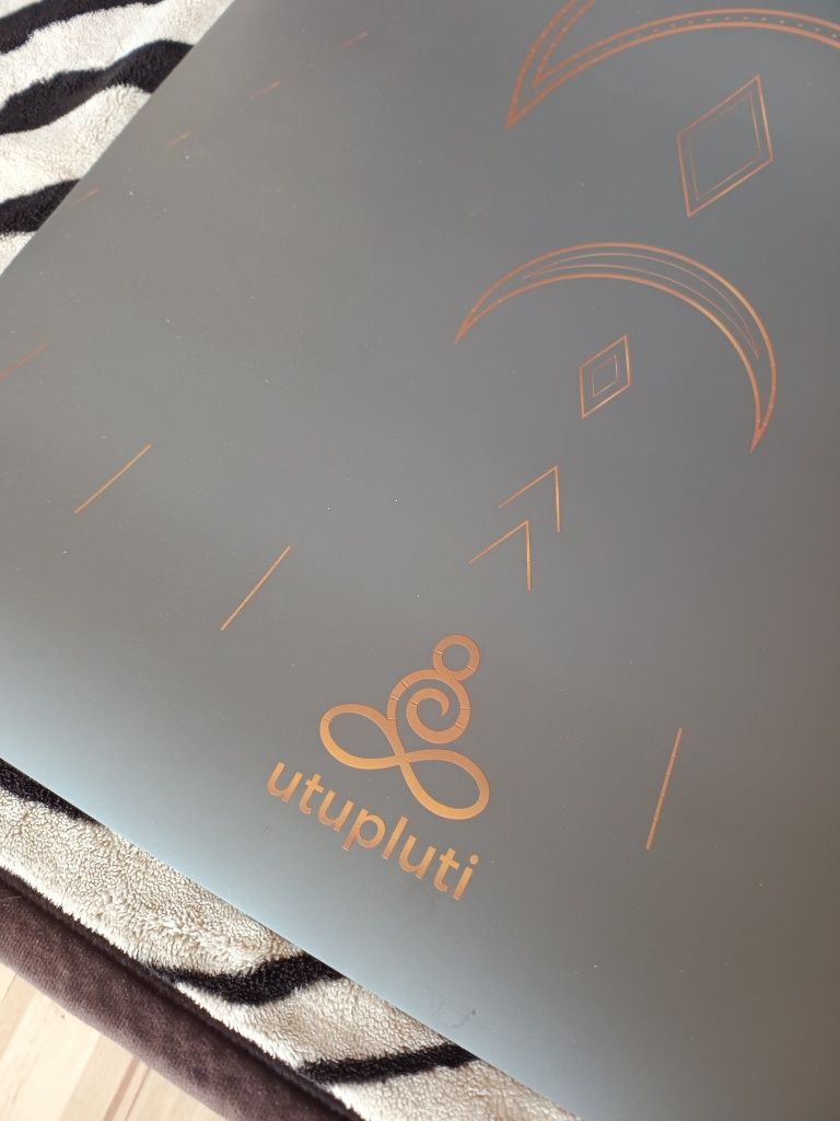 Mata do jogi Utupluti PU Color Print Graphite Lunula