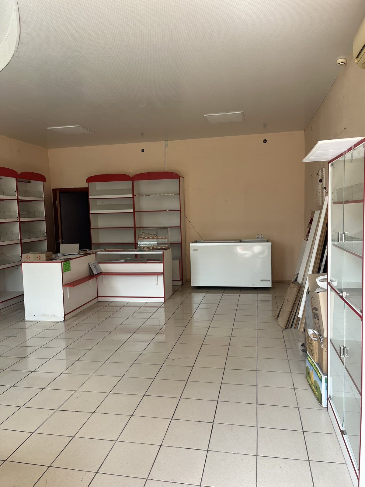 Торгове приміщення 70 м²