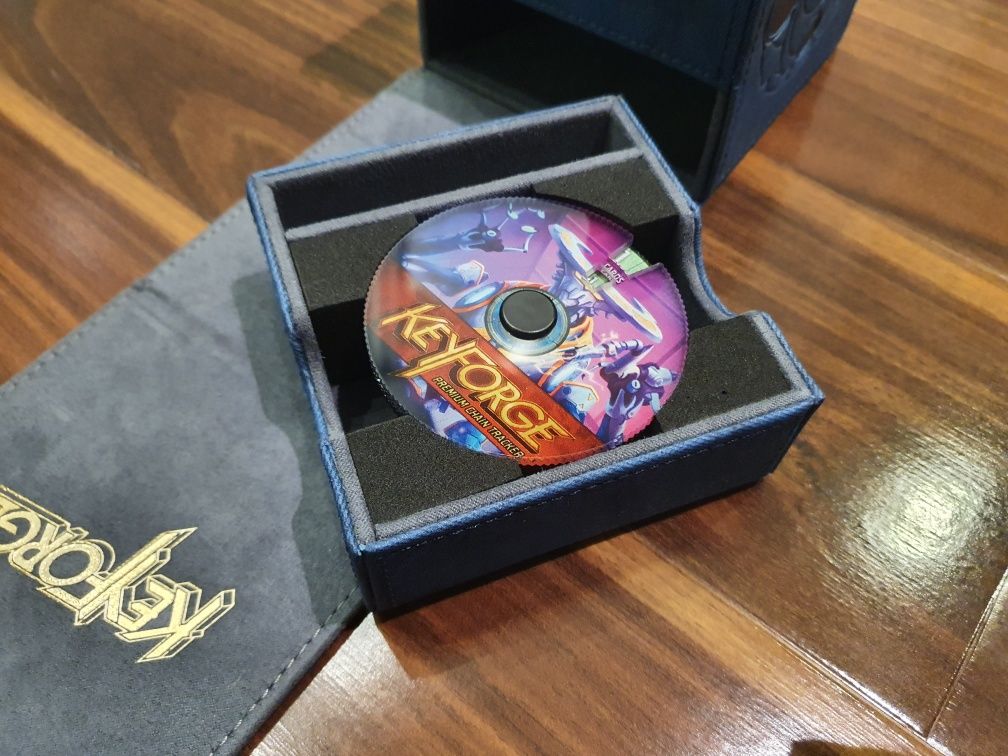 Keyforge Chain Tracker + Gamegenic Vault Premium Deck Box