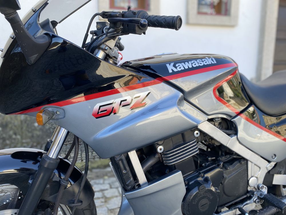 Kawasaki GPZ 500 S