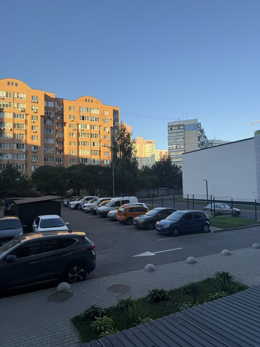 Продам велику 3-х кімнатну квартиру,вулиця С.Петлюри 21 Б