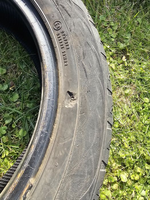 2 sztuki - 205/55 R16 - UNIROYAL- lato - jako uszkodzone