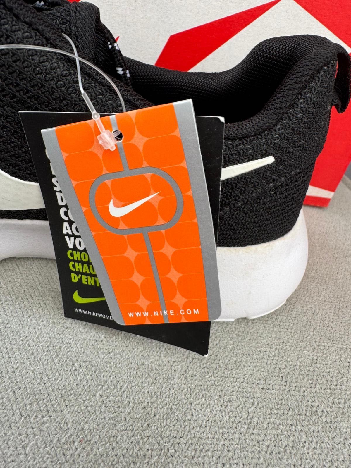 Nowe sneakersy WMNS NIKE ROSHERUN czarne 38,5