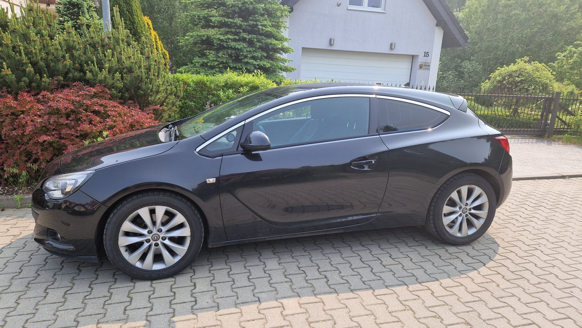 Opel Astra J Gtc