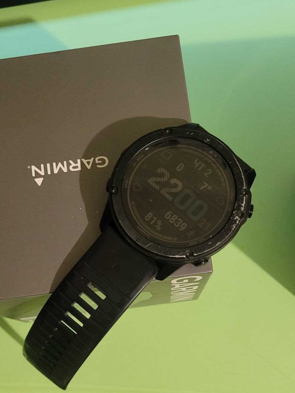 Смарт годинник Garmin tactix delta solar original