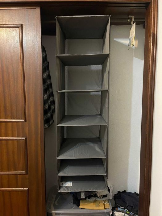 Prateleira de roupeiro