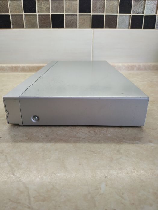 DVD плеєр Pioneer DV-490V в робочому стані