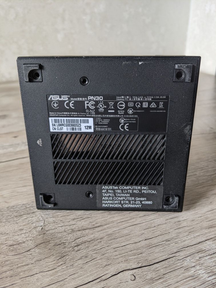 Міні-ПК ASUS pn30