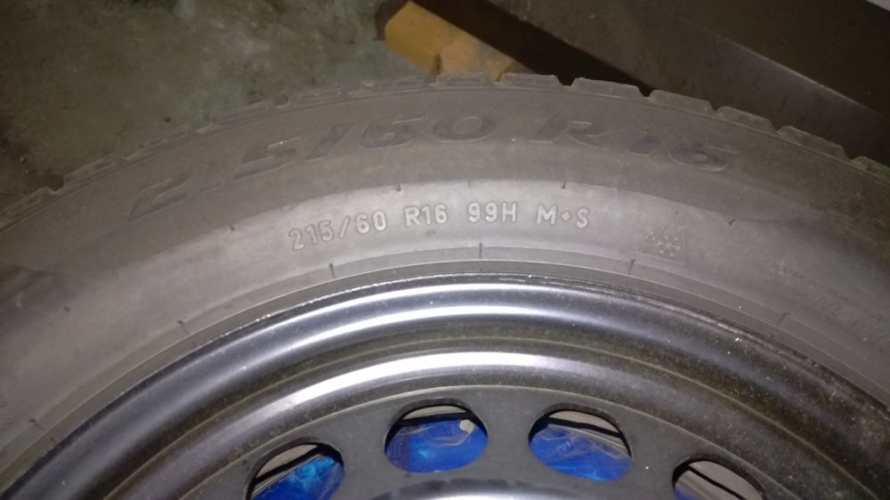 Opony z felgami 215/60 R16 KOMPLET