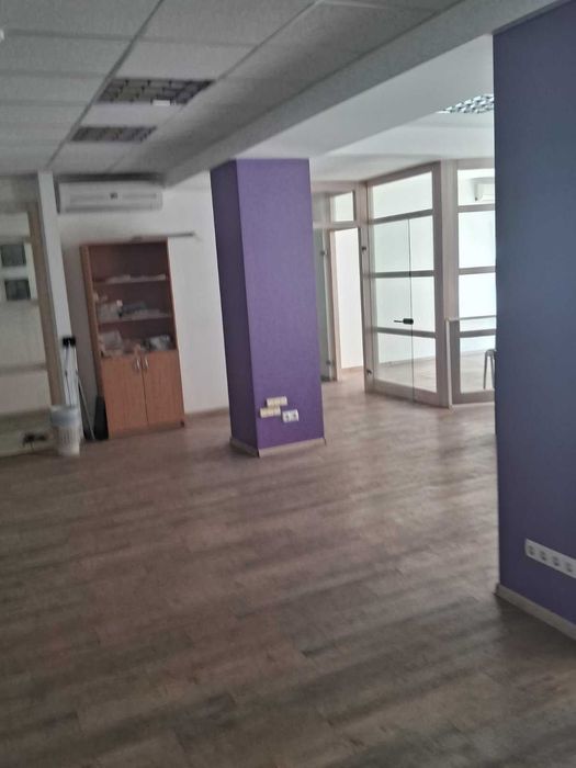 офис в центре с землей