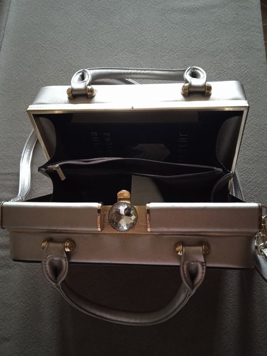 Продам сумку на длинной ручке